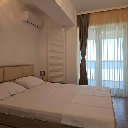 Апартаменты Mirage By The Sea *